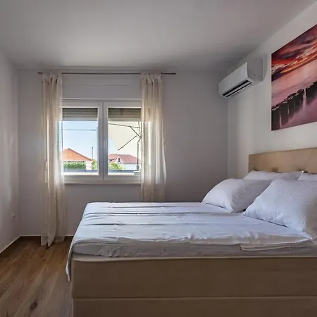 Appartamento Royal Place Nin