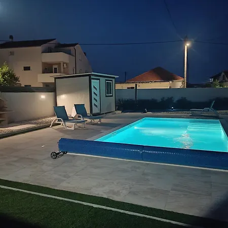 Royal Place Appartamento Nin