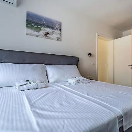 Appartamento Royal Place Nin