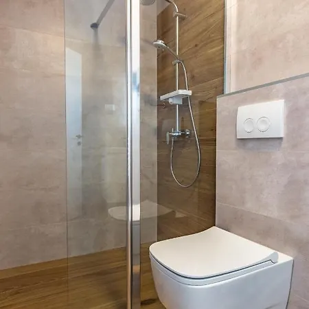 Royal Place Apartment