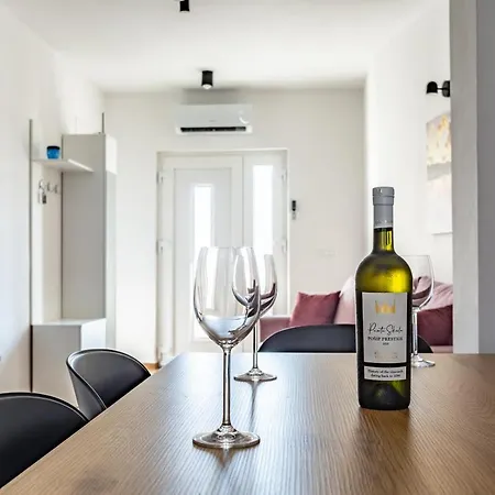 Apartment Royal Place