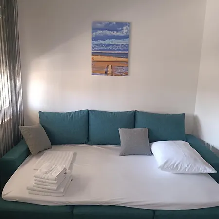 Royal Place Apartment *